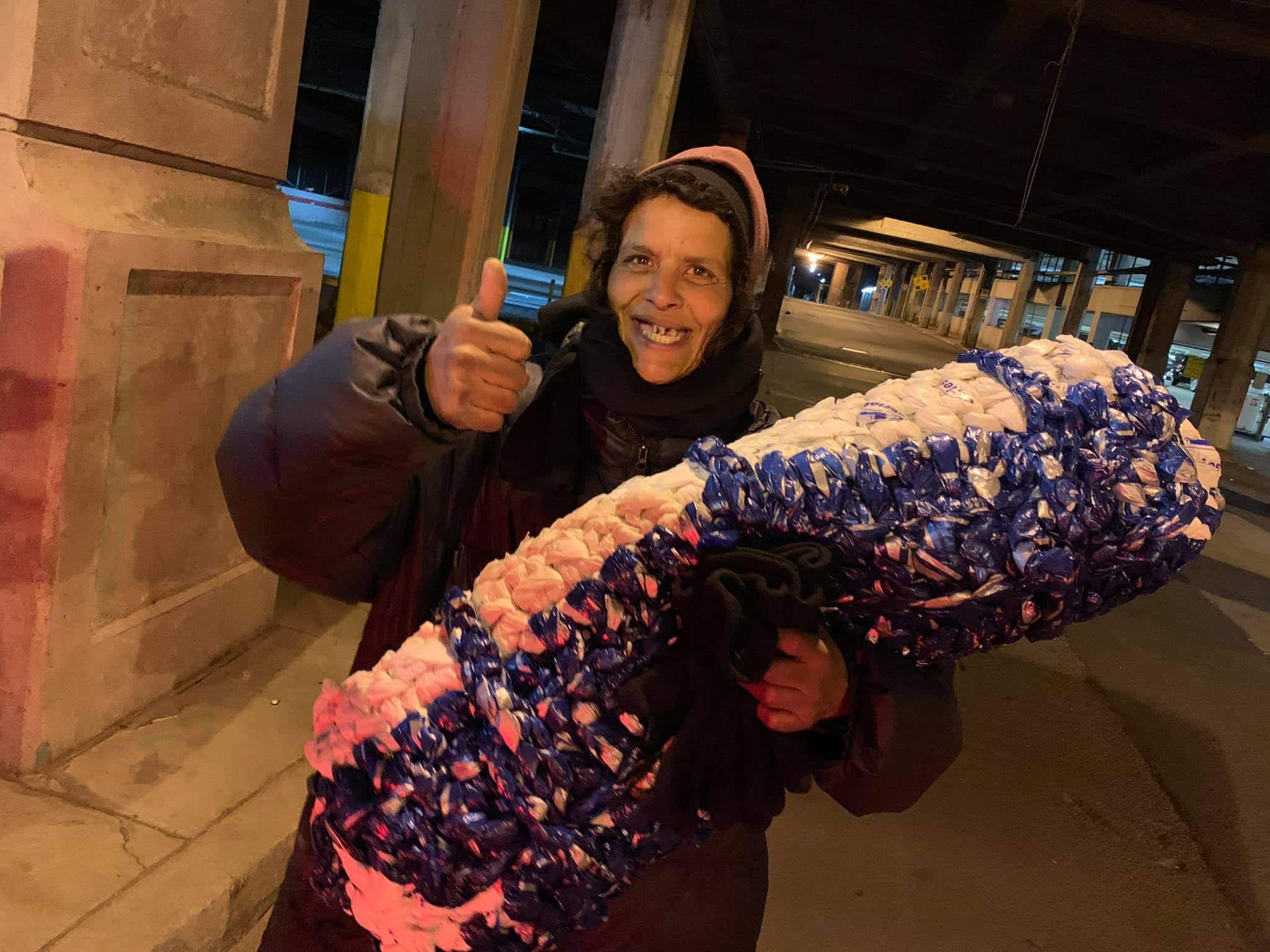 You are currently viewing Plastic Grocery Bags turned into Mats for the Homeless