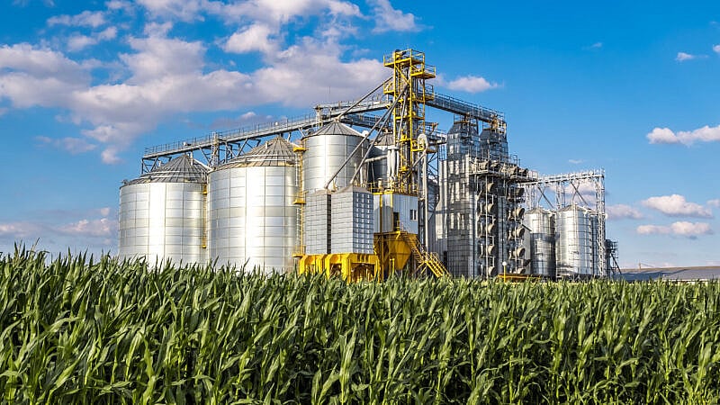 Modern,Granary,Elevator.,Silver,Silos,On,Agro-processing,And,Manufacturing,Plant Modern,Granary,Elevator.,Silver,Silos,On,Agro-processing,And,Manufacturing,Plant