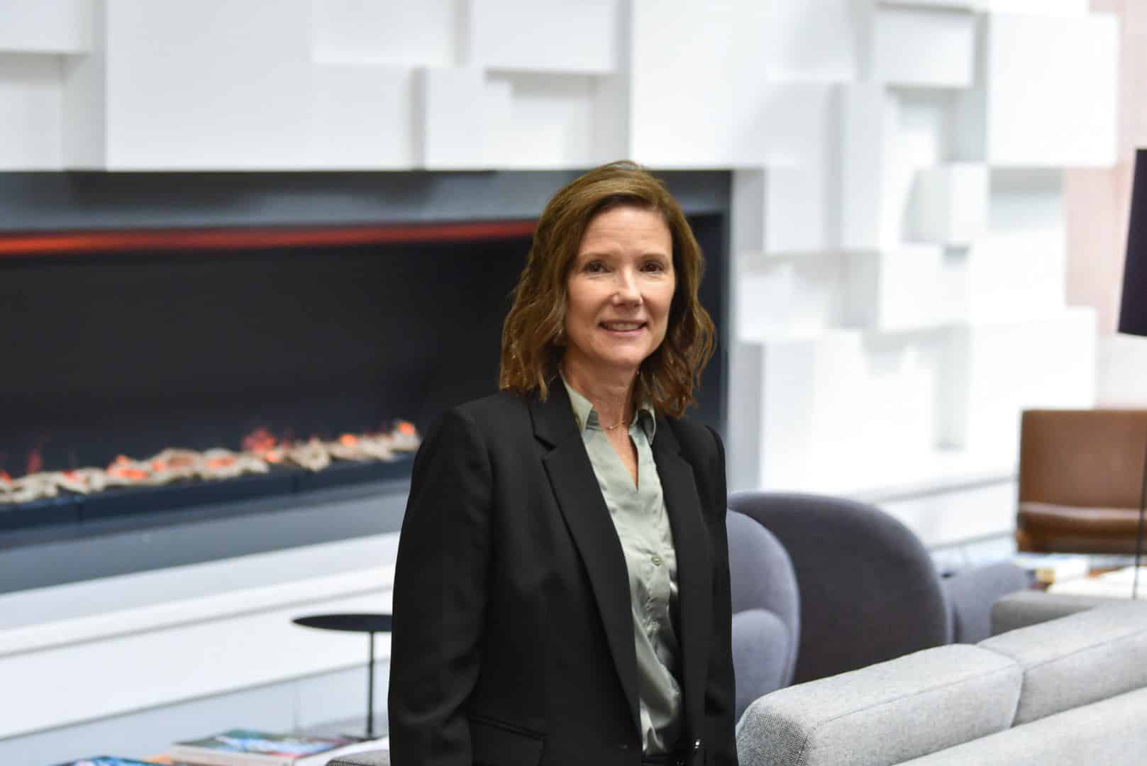 You are currently viewing Lynell Lilly