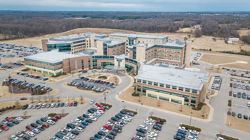 Aerial,,,Ground,Photos,Of,Hospital,,Roof,,,Sunset,,sunrise